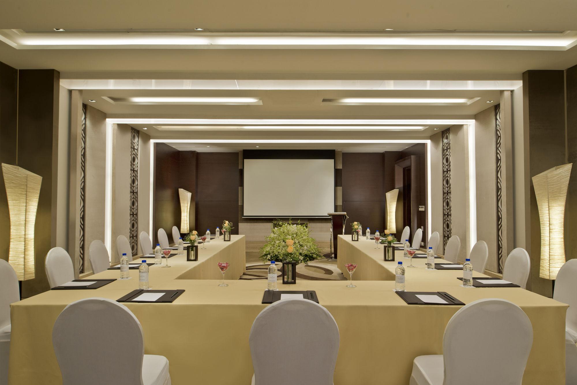 Country Inn & Suites By Radisson, Bengaluru Hebbal Road Eksteriør billede