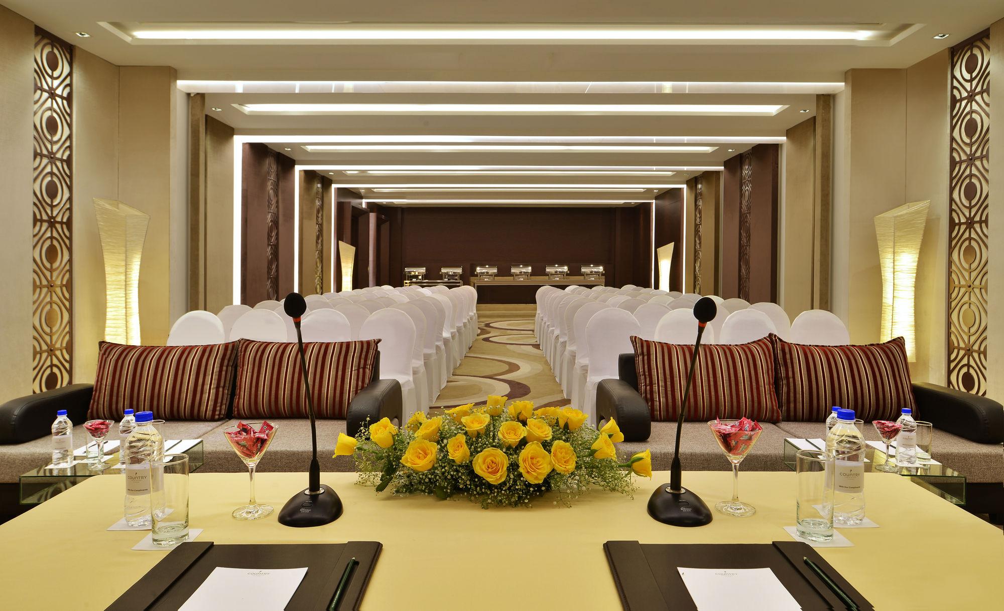 Country Inn & Suites By Radisson, Bengaluru Hebbal Road Eksteriør billede