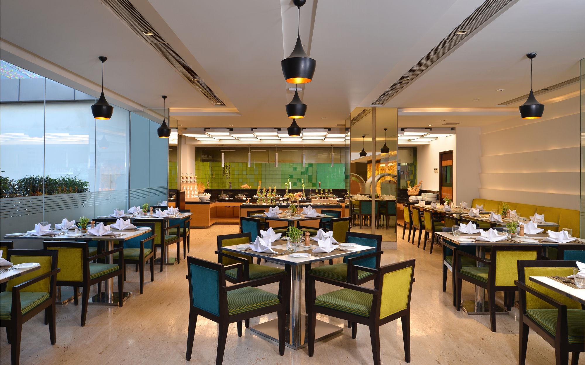 Country Inn & Suites By Radisson, Bengaluru Hebbal Road Eksteriør billede